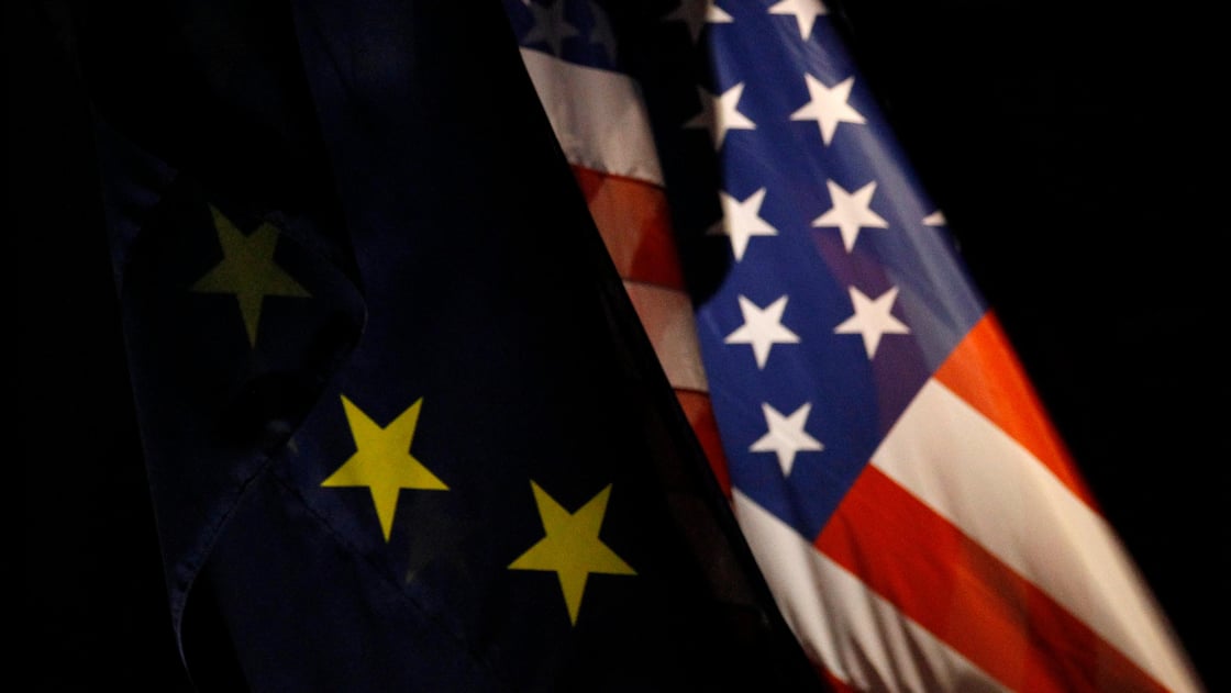 EU US flags