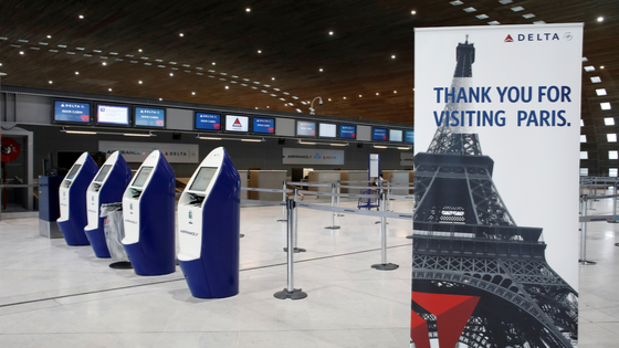 Empty Delta airlines terminal