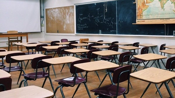 Empty school class room 