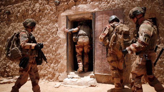 French soldiers of the Belleface Desert Tactical Group conduct an area control operation in the Gourma region