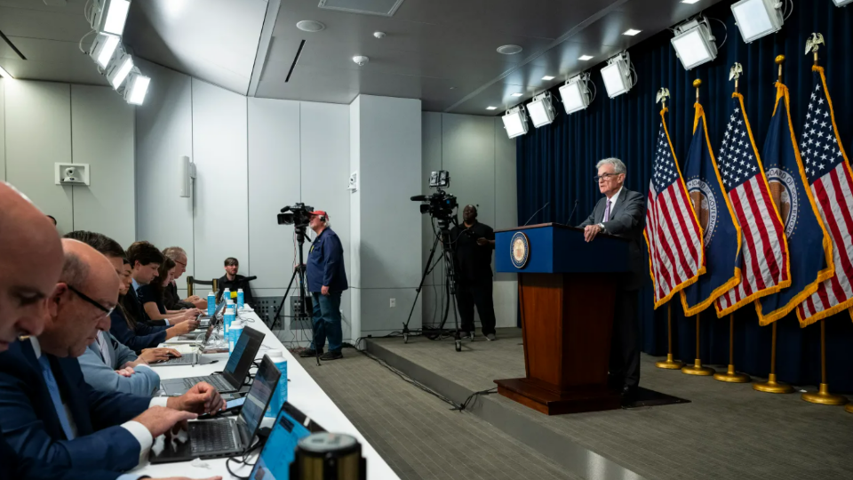 Jerome Powell speaks at the Federal Reserve briefing room