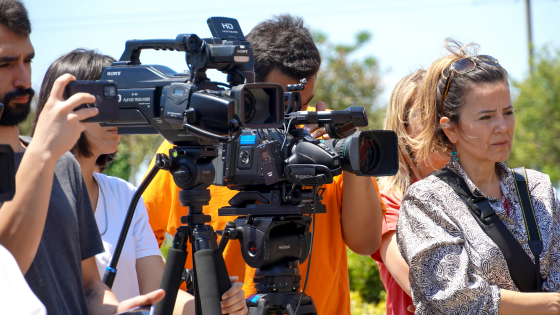 People at a demonstration which was organised by Izmir Journalists Association