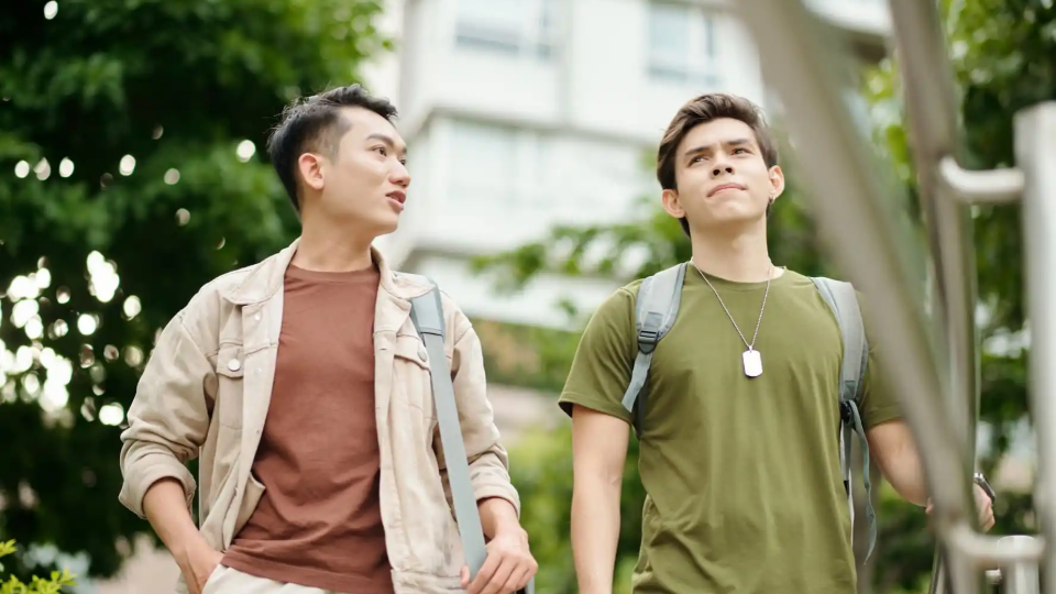 Students walk on a college campus